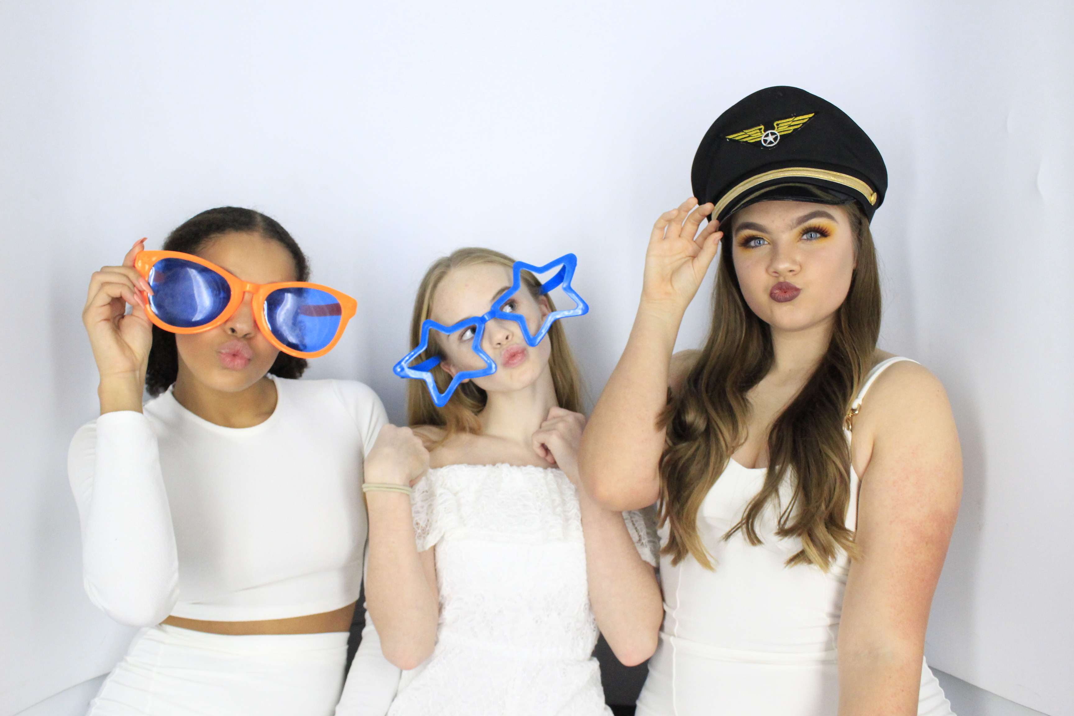 Issy & Alice's 18th Birthday Party | View more photos from the event at gallery.myphotoboothexperience.co.uk/u/MyPhotoBoothExperienceLtd/Issy-Alices-18th-Birthday-Party